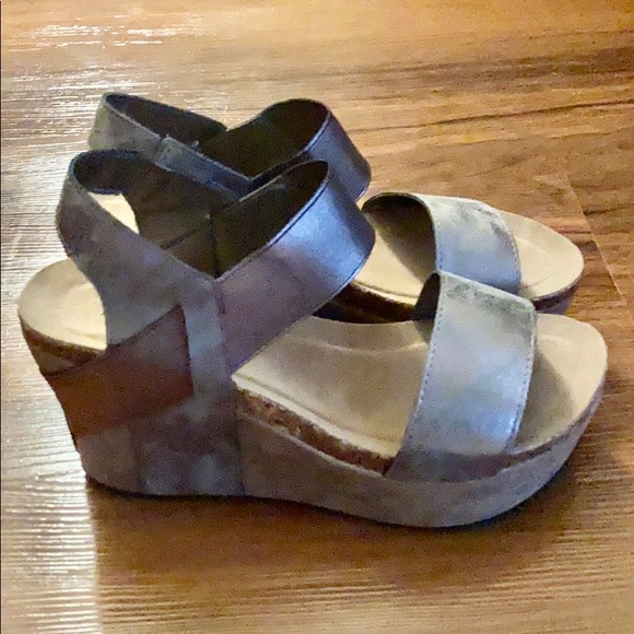 Pierre Dumas Shoes - Pierre Dumas Wedge Platform Sandals 🔥